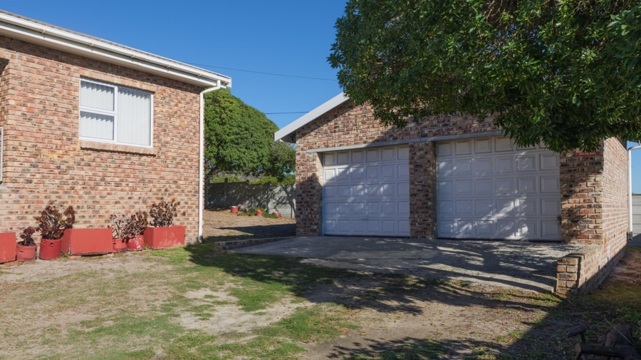 3 Bedroom Property for Sale in Struisbaai Western Cape
